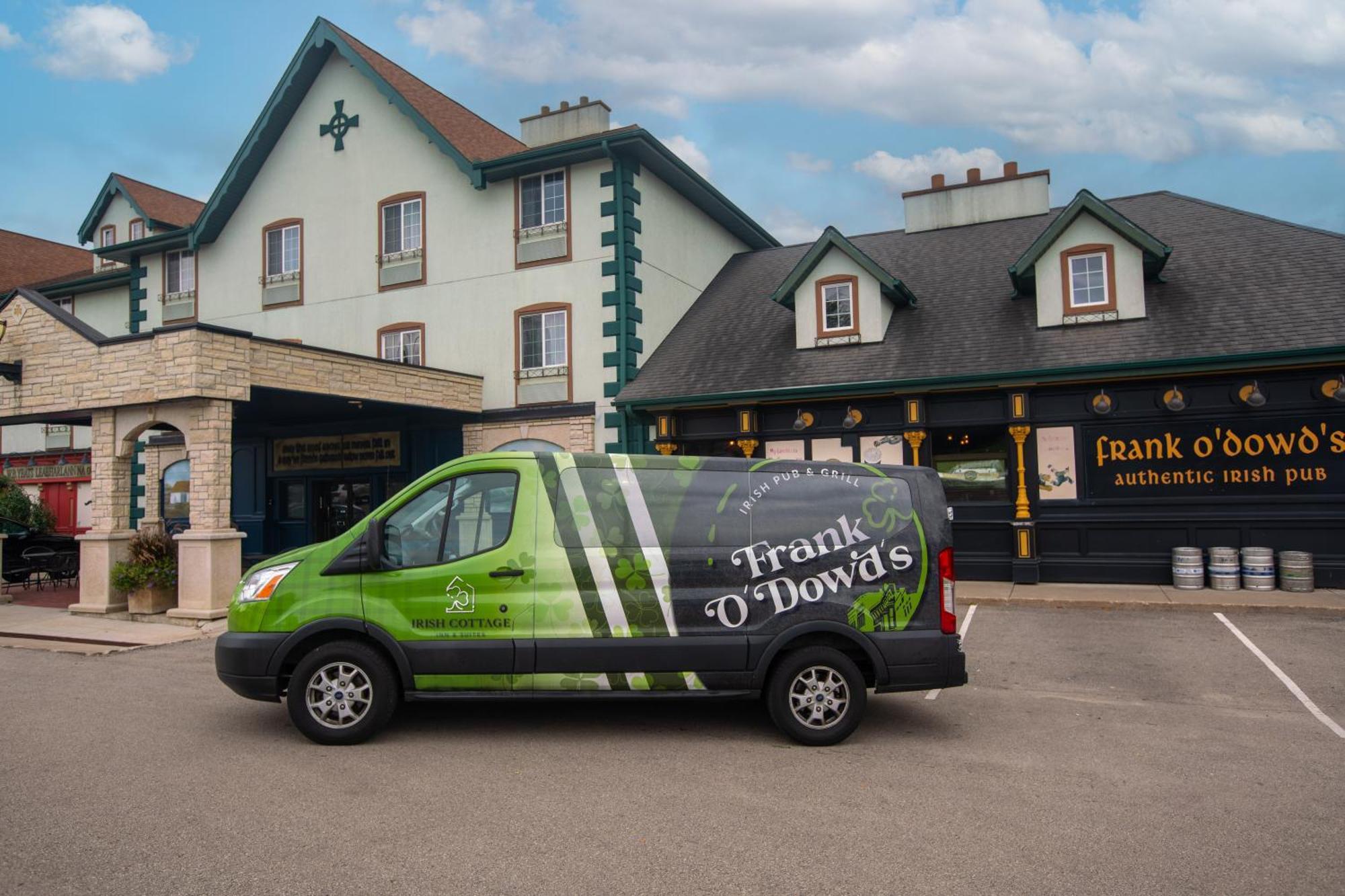 Irish Cottage Inn & Suites Galena Exteriör bild